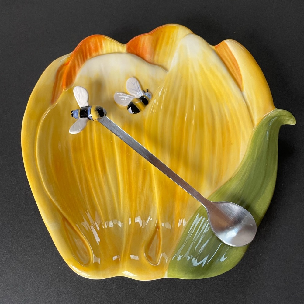 Harry & David 2007 busy bee spring Teaspoon plate set Honey spoon tea time set